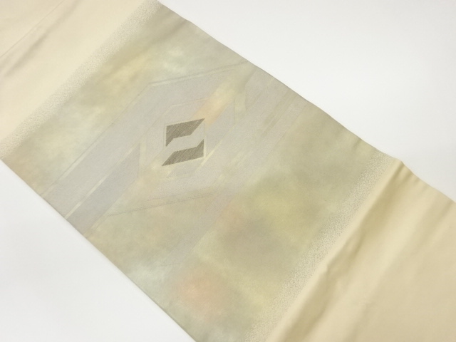 リサイクル　変わり横段に菱模様織出し名古屋帯